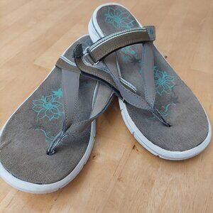 Hi Tec Women's Soul.Rider2 Bermuda Toe Post Slip on Sandals Size 10